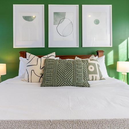 Gorgeous In Green - 2 Bed Central Oasis W/King Bed Christchurch Extérieur photo