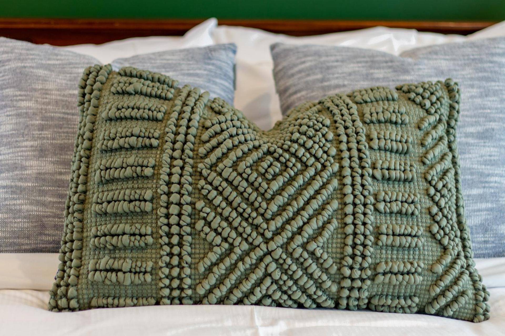 Gorgeous In Green - 2 Bed Central Oasis W/King Bed Christchurch Extérieur photo