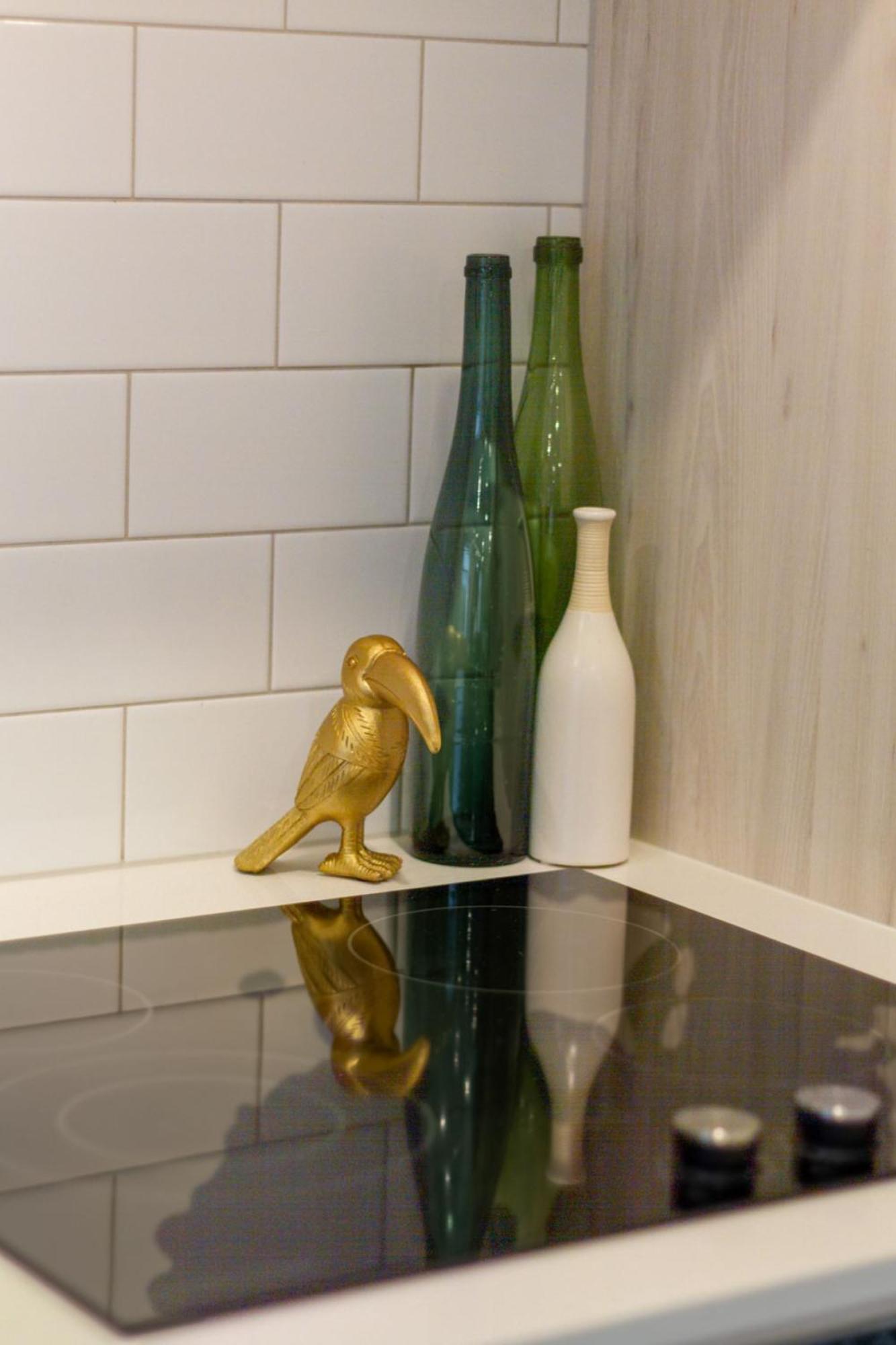 Gorgeous In Green - 2 Bed Central Oasis W/King Bed Christchurch Extérieur photo