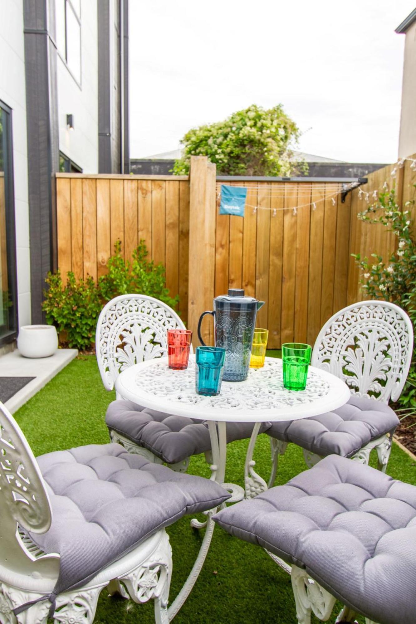 Gorgeous In Green - 2 Bed Central Oasis W/King Bed Christchurch Extérieur photo
