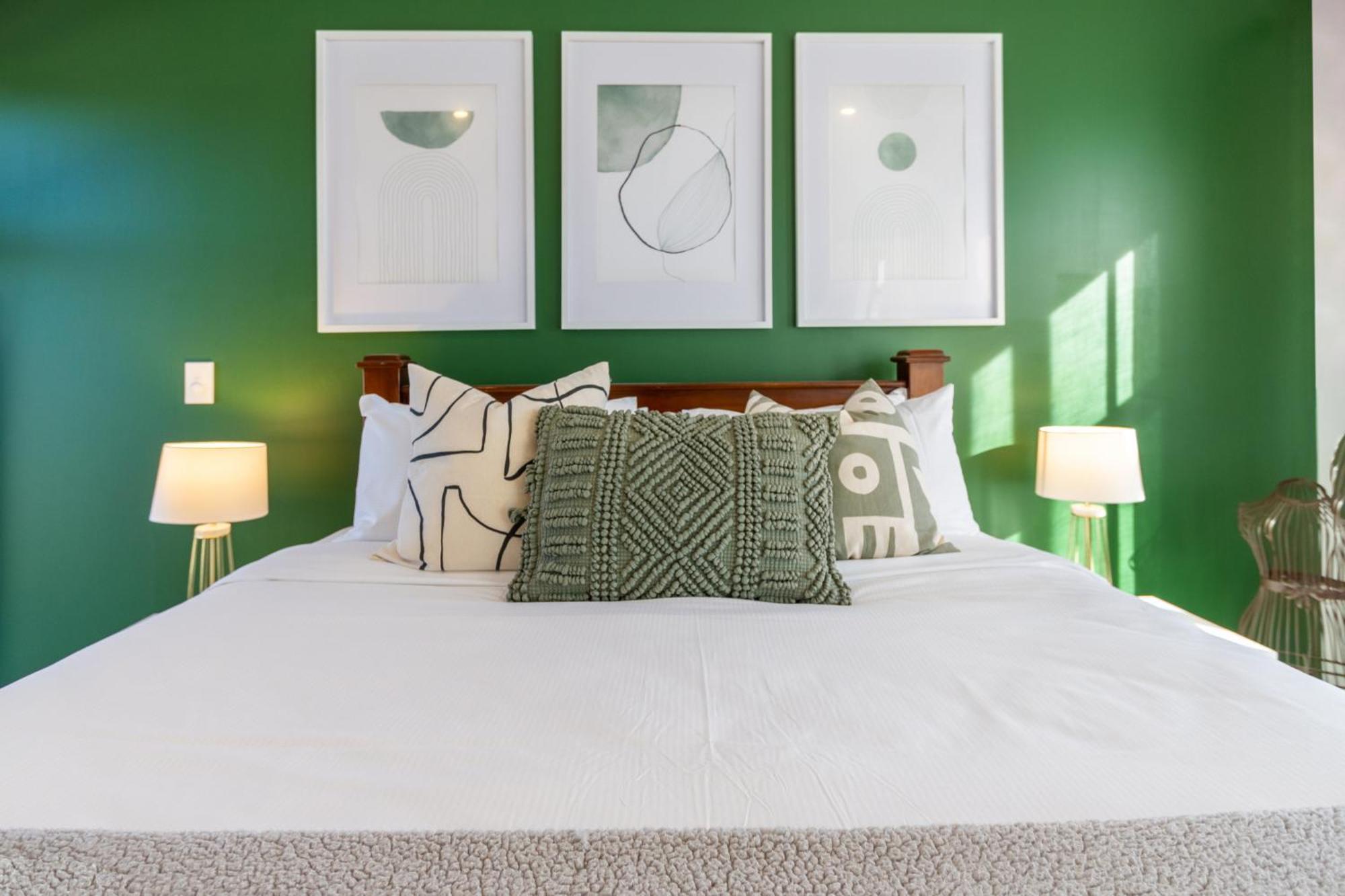 Gorgeous In Green - 2 Bed Central Oasis W/King Bed Christchurch Extérieur photo