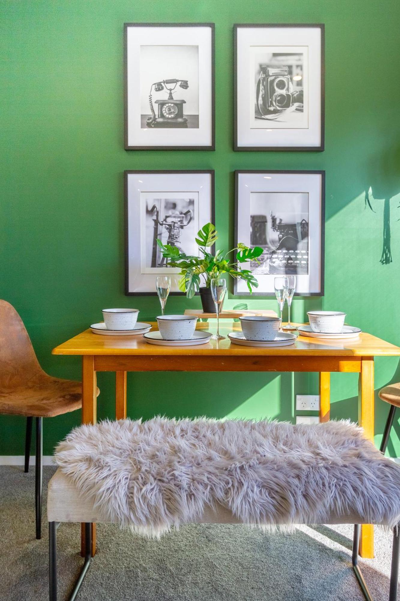 Gorgeous In Green - 2 Bed Central Oasis W/King Bed Christchurch Extérieur photo